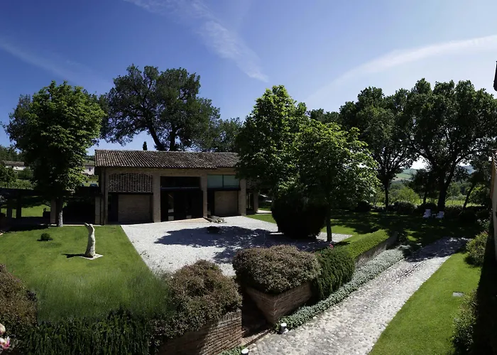 Urbino Resort - Tenuta Santi Giacomo e Filippo